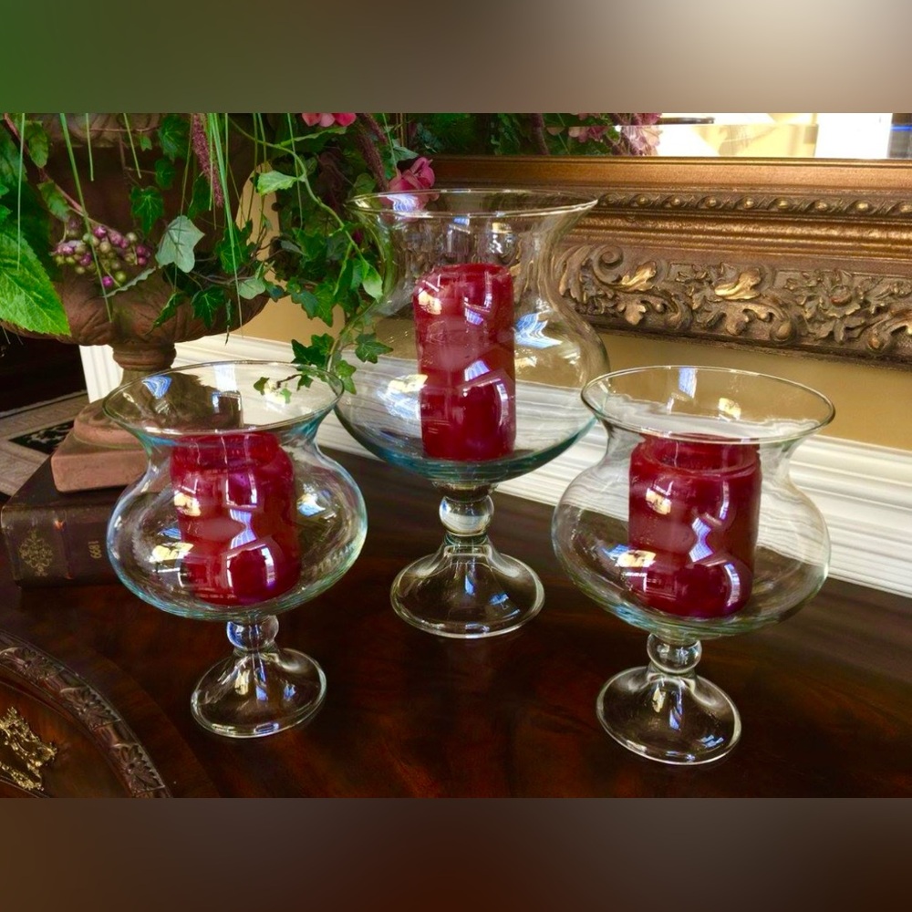 SLAH Madeline 9" Glass Hurricane Vase Display Decor Southern Living at … - Picture 3 of 5